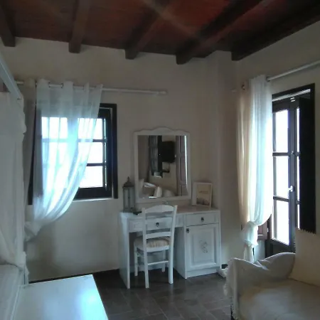 Plagiaki Sea View Apartments-mani *
