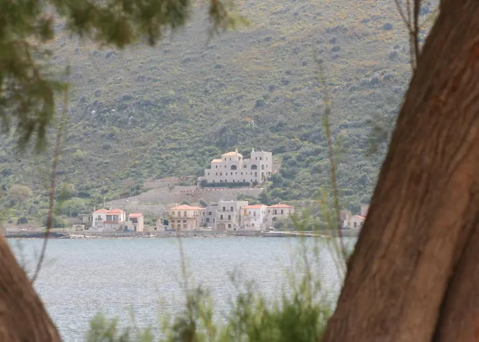 Plagiaki Sea View Apartments-mani * Neo Oitilo