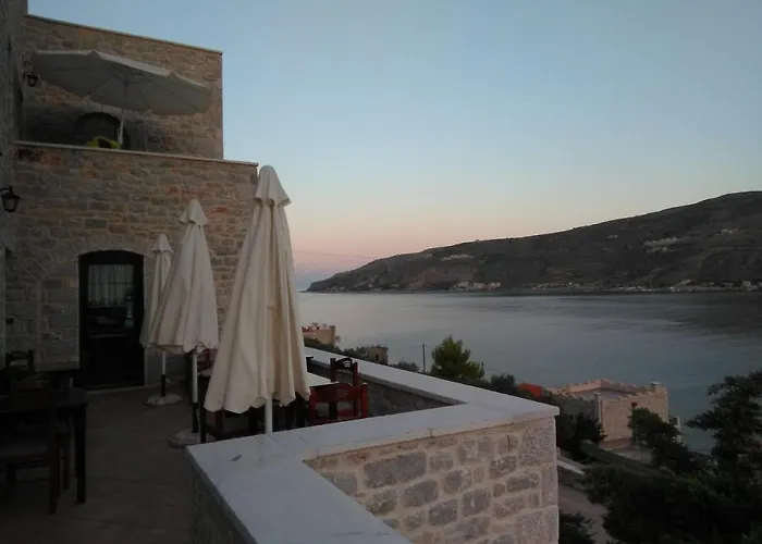 Plagiaki Sea View Apartments-mani Neo Oitilo