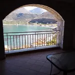 Plagiaki Sea View Apartments-mani Apartman *