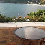 Plagiaki Sea View Apartments-mani * Néon Oítilon