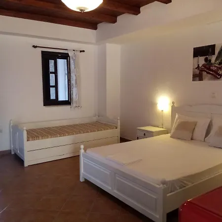 Plagiaki Sea View Apartments-mani