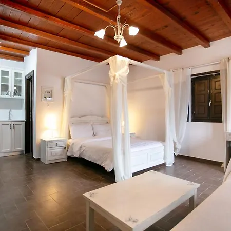 Apartment Traditional Plagiaki *