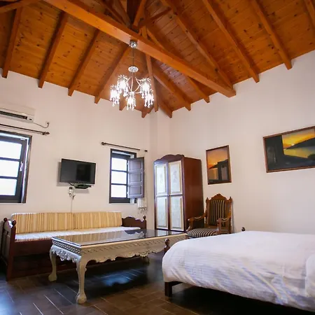 Traditional Plagiaki Apartment