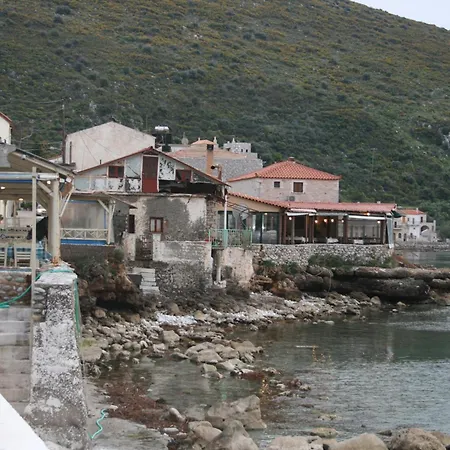 Plagiaki Sea View Apartments-mani