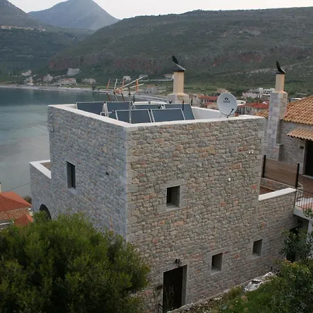 Plagiaki Sea View Apartments-mani * Néon Oítilon