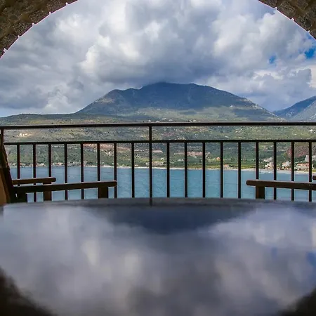 Traditional Plagiaki * Néon Oítilon