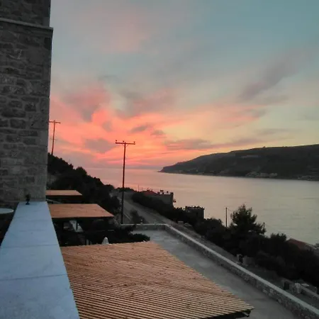Plagiaki Sea View Apartments-mani