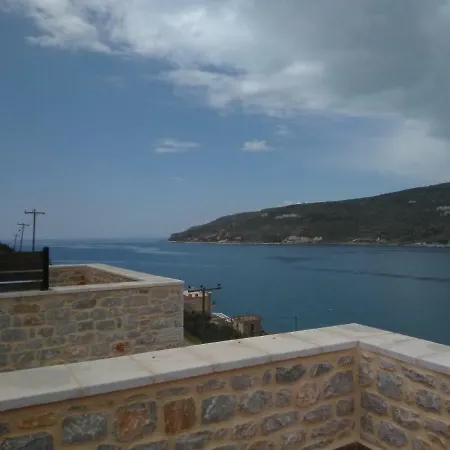 Plagiaki Sea View Apartments-mani