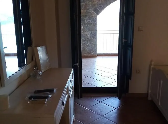 Plagiaki Sea View Apartments-mani アパート