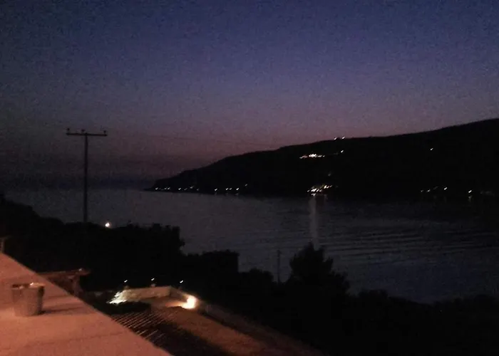 Plagiaki Sea View Apartments-mani Néon Oítilon